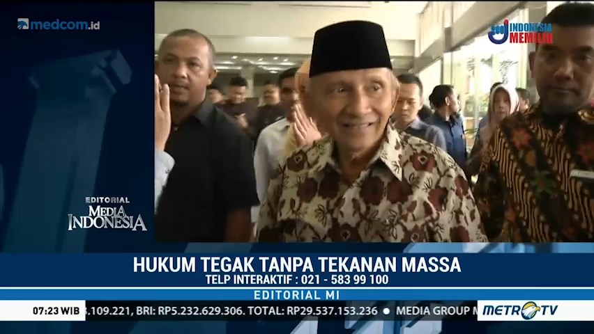 Hukum Tegak tanpa Tekanan Massa