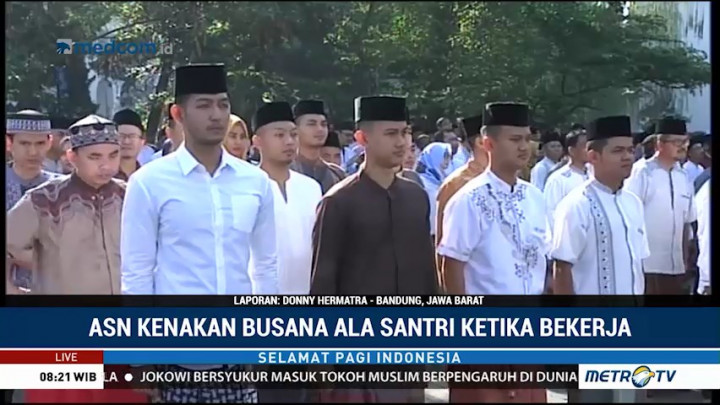 ASN Pemprov Jabar Kenakan Busana ala Santri