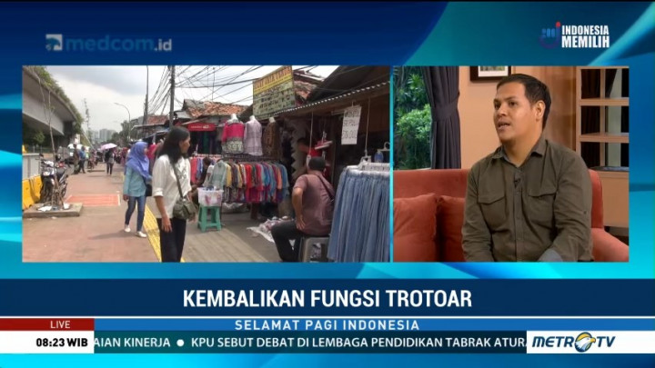 Kembalikan Fungsi Trotoar (1)