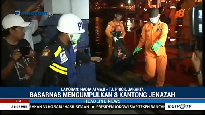 Basarnas Serahkan Delapan Kantong Jenazah ke Tim DVI