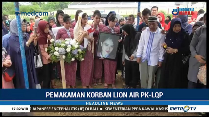 Isak Tangis Keluarga Iringi Pemakaman Mely Yulyanda Korban Lion Air