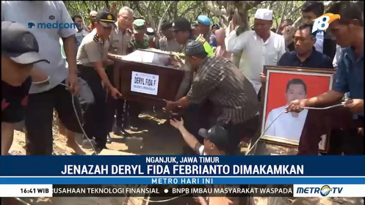Jenazah Deryl Fida Febrianto Korban Lion Air Dimakamkan di Nganjuk