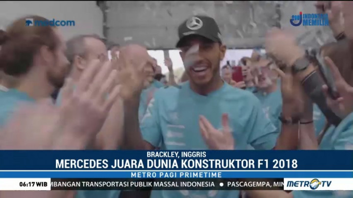 Mercedes Rayakan Gelar Juara