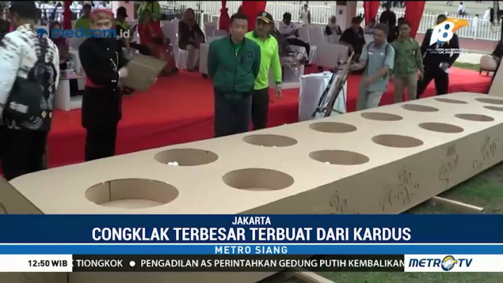Permainan Congklak Terbesar Pecahkan Rekor MURI