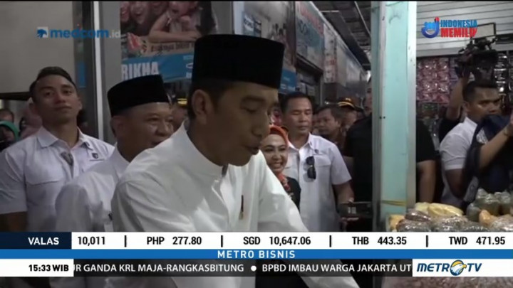 Jokowi Blusukan Pantau Harga Sembako