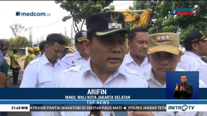 Atasi Macet, Pemkot Jaksel Lakukan Pembongkaran Jalan