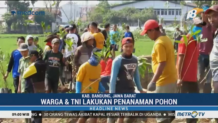 Warga dan TNI Lakukan Penanaman Pohon di Sungai Cisaraya Majalaya