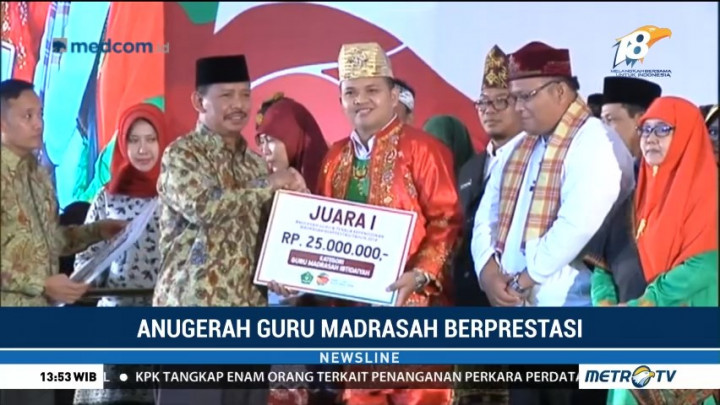 Kemenag Beri Penghargaan Guru Madrasah Berprestasi