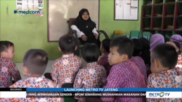 Pengabdian Guru Difabel untuk Anak Bangsa