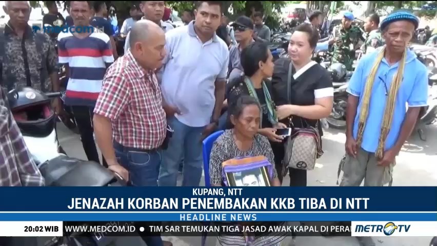 Isak Tangis Keluarga Iringi Kedatangan Jenazah Emanuel Di Rumah Duka