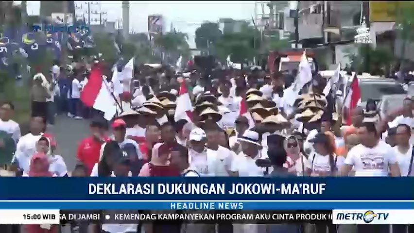 Ribuan Relawan Jokowi-Ma'ruf Ikuti Jalan Sehat di Jember