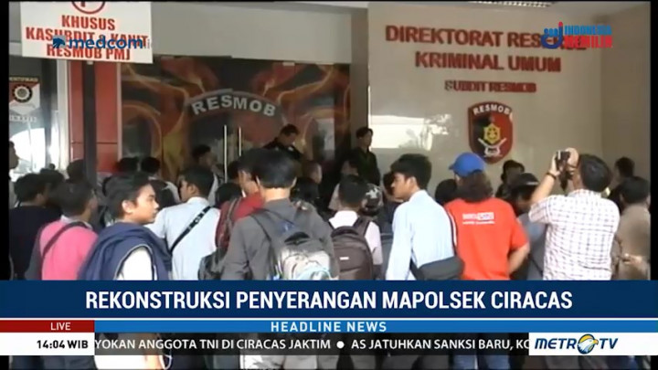 Polisi Gelar Rekonstruksi Penyerangan Mapolsek Ciracas