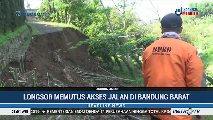 Akses Jalan di Bandung Barat Terputus Akibat Longsor