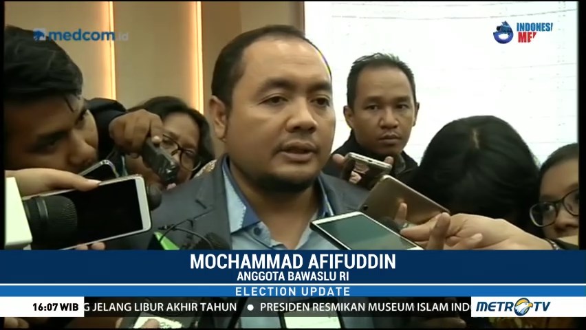 Bawaslu Kaji Pose Dua Jari Anies Baswedan