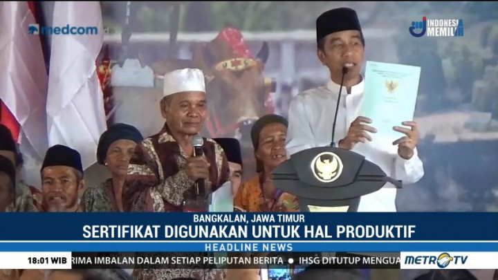 Jokowi Serahkan 2.050 Sertifikat Tanah di Madura