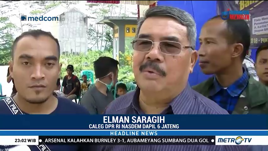 Caleg Elman Saragih Cukur Rambut Bersama Warga Temanggung