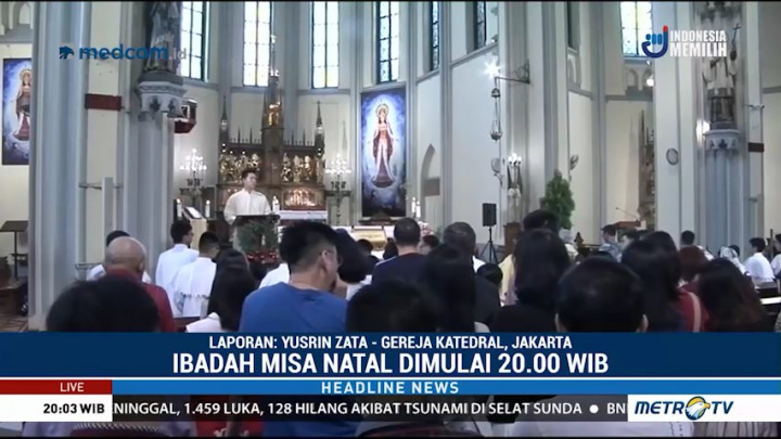 Ribuan Jemaat Ikuti Misa Natal di Gereja Katedral
