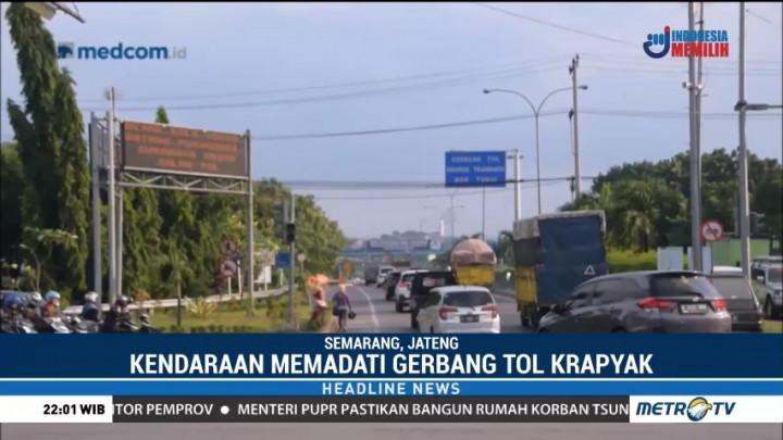 Gerbang Tol Krapyak Dipadati Antrean Kendaraan Pemudik