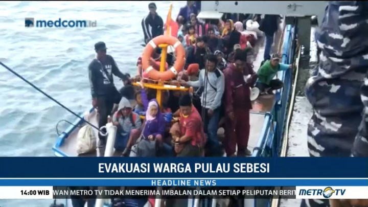 Ratusan Warga Pulau Sebesi Dievakuasi