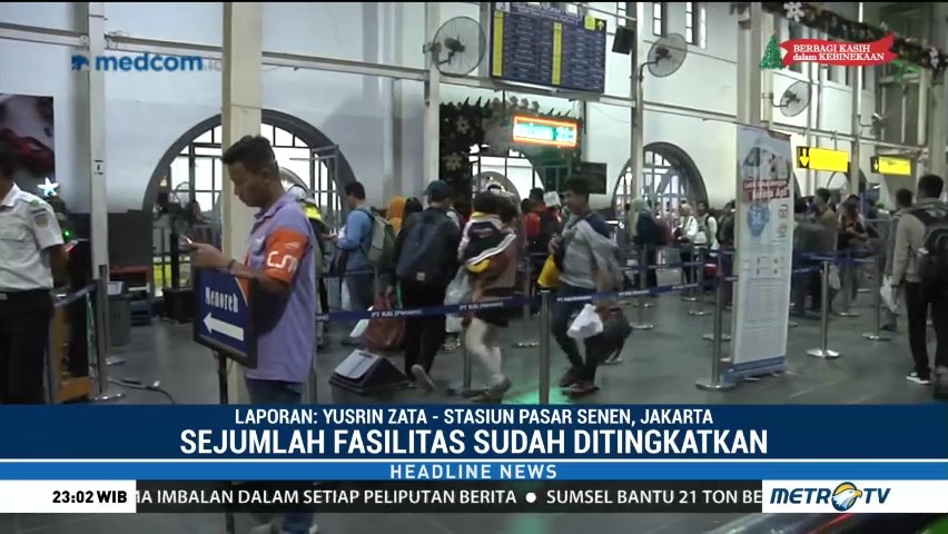 Stasiun Pasar Senen Masih Dipadati Pemudik