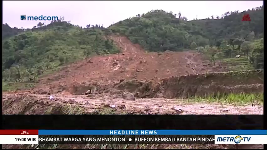 Tim Evakuasi Temukan Empat Jenazah di Titik Longsor