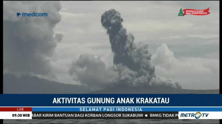 Gunung Anak Krakatau Masih Keluarkan Abu Vulkanik