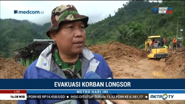 Evakuasi Korban Longsor di Sukabumi Terkendala Cuaca
