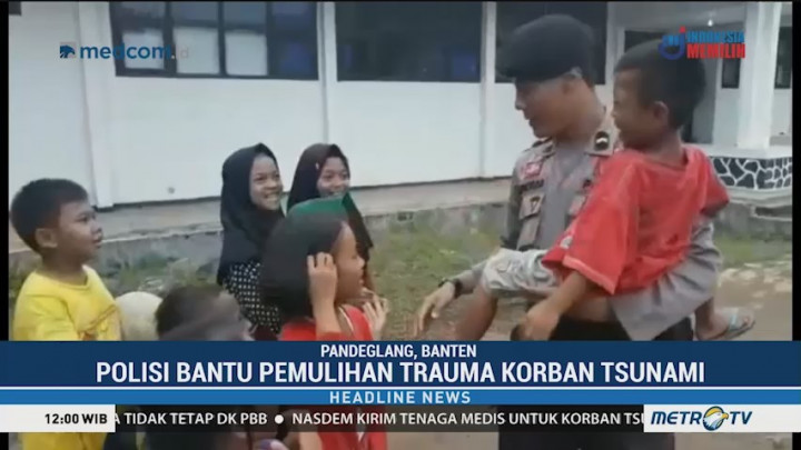Sabhara Polda Banten Hibur Anak-Anak Pengungsi
