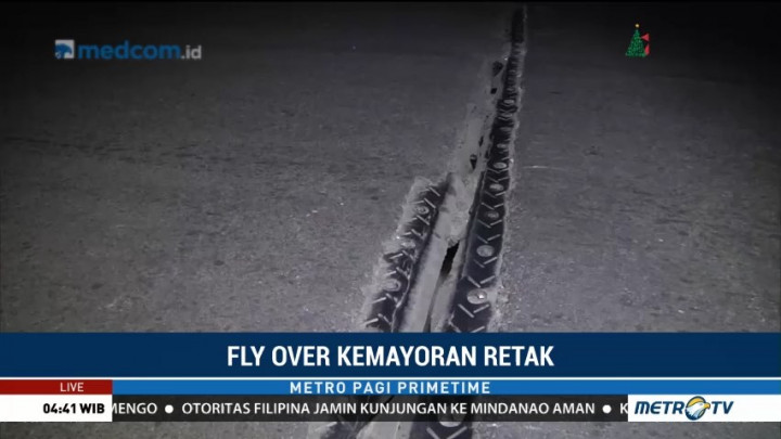 Hati-hati, Jalan Layang Kemayoran Terlihat Retak