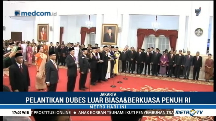 Jokowi Lantik 16 Dubes Baru