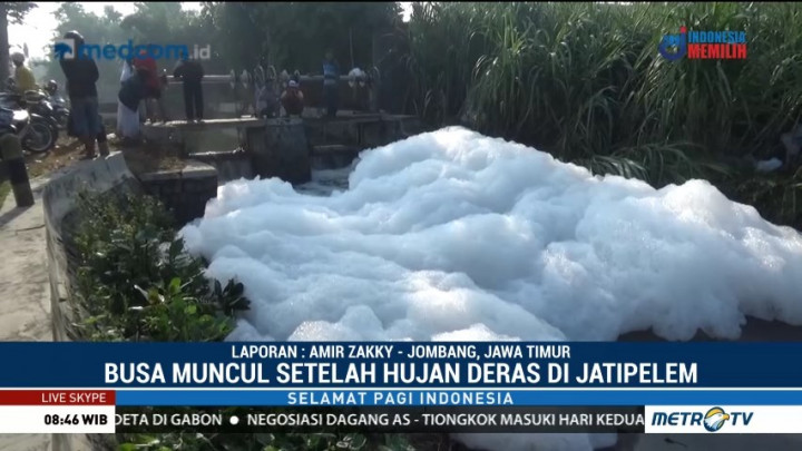Lautan Busa di Jombang Diduga dari Limbah Pabrik