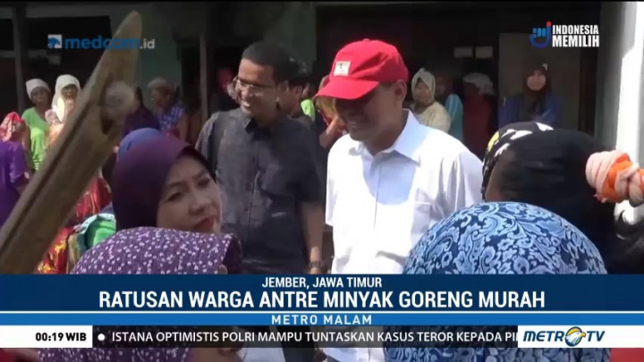 Charles Melkiansyah Gelar Pasar Murah di Jember