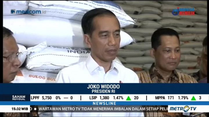 Jokowi Cek Stok Beras di Gudang Bulog