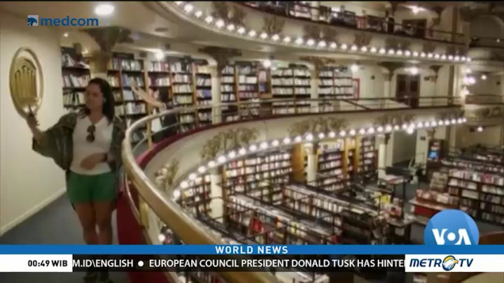 Bookstore Becomes Tourist Destination