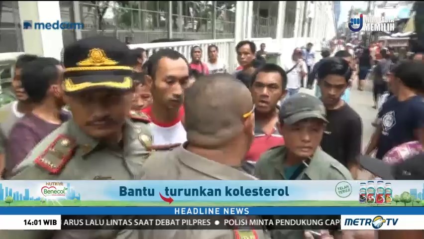 Bentrok PKL Tanah Abang dengan Satpol PP