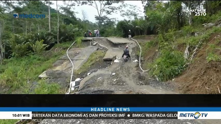 Jalan Penghubung antar Kecamatan di Banjarnegara Ambles