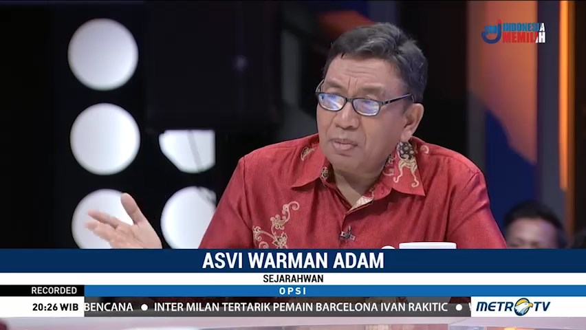 Laris Manis Isu Komunis (3)