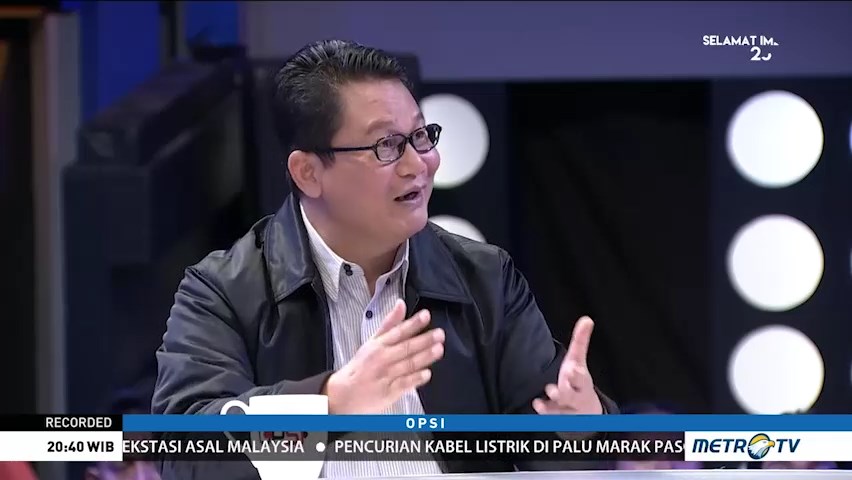 Laris Manis Isu Komunis (4)