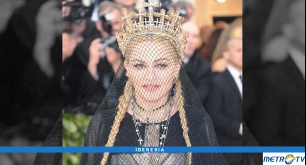 Mengenal Sosok Desainer Rinaldy Yunardi