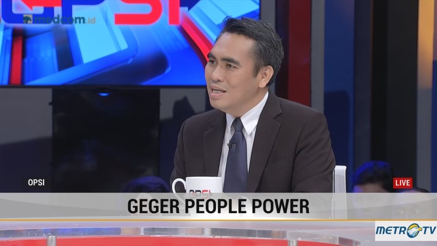 Geger <i>People Power</i> (3)