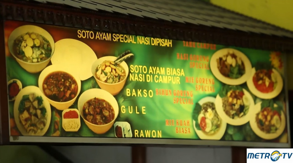 Menikmati Soto Lamongan dan Nasi Boranan