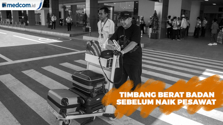 Penimbangan Berat Badan Penumpang Sebelum Naik Pesawat