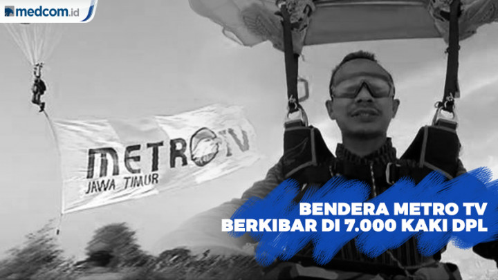 Bendera Metro TV Berkibar dari Ketinggian 7.000 Kaki