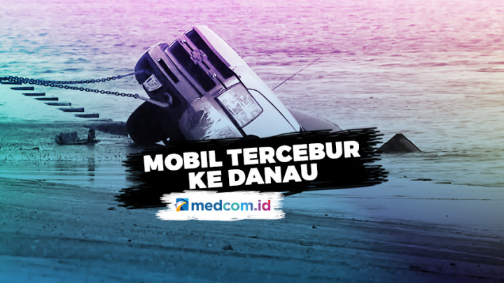 Jalan Diselimuti Salju, Mobil Tergelincir ke Danau