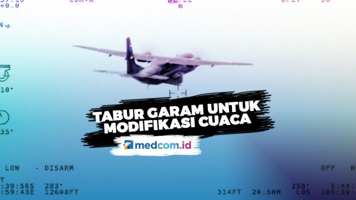 Modifikasi Cuaca, TNI AU Tabur Garam di Awan