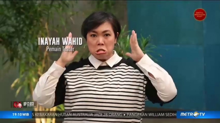 Wanita Jenaka (1)