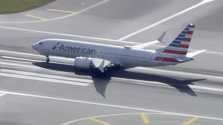 Pesawat Boeing 737 Max Kembali Mengudara di AS