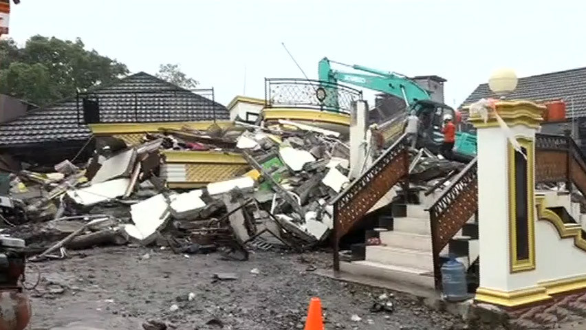 Menganalisis Gempa Bumi di Sulbar