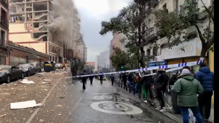 Ledakan Gas Dahsyat Hancurkan Bangunan di Madrid