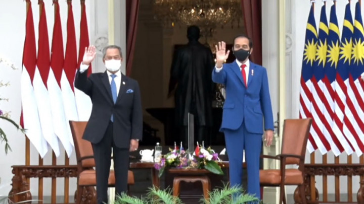 Bertemu di Istana, Jokowi-Muhyiddin Bahas TKI Hingga Kudeta Myanmar